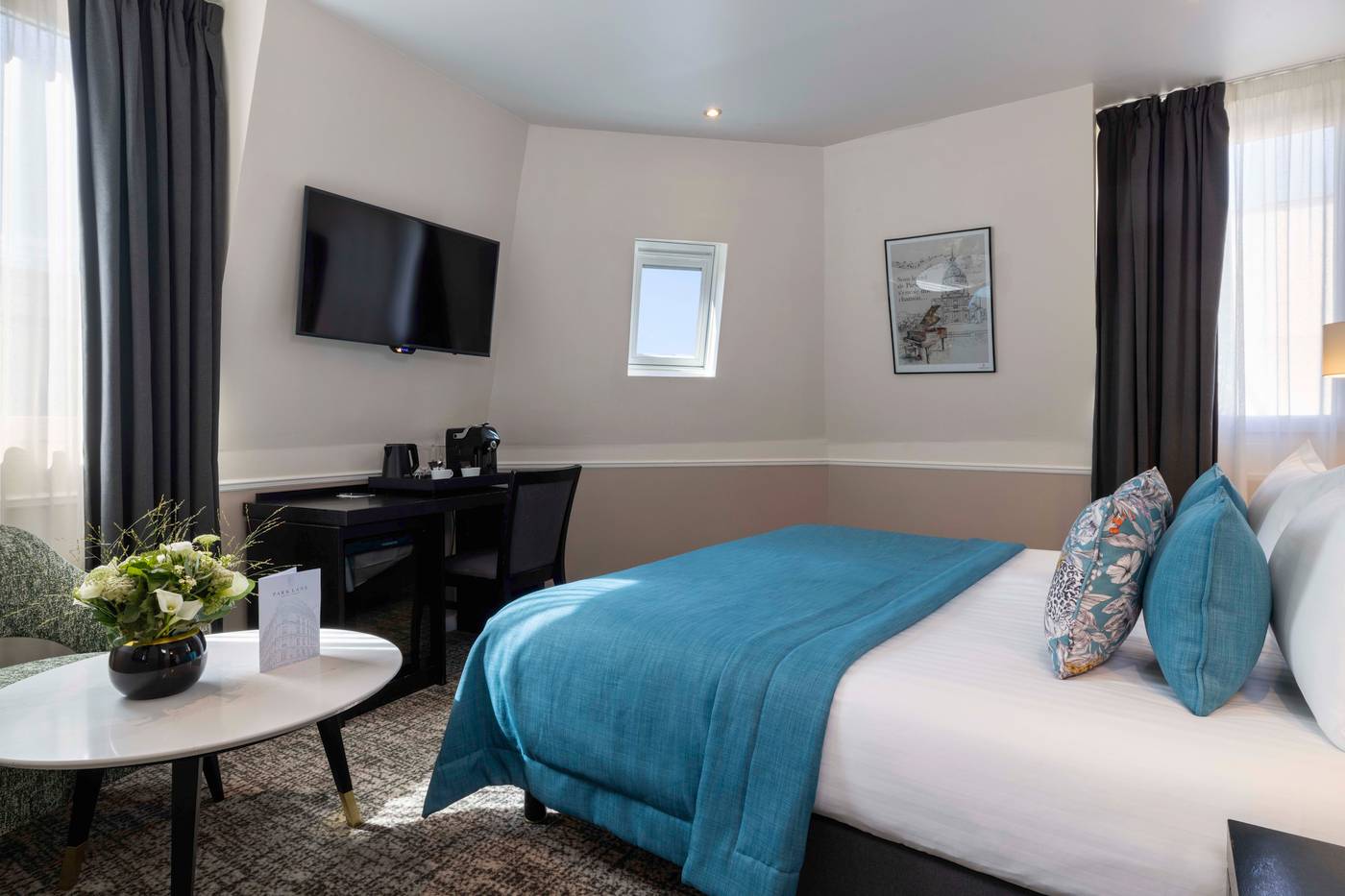 Park-Lane-Paris-Room-32