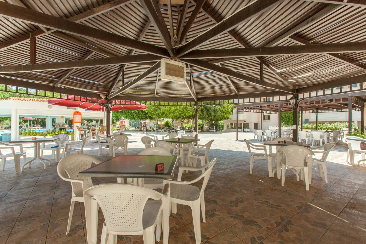 Crown Resort Henipa