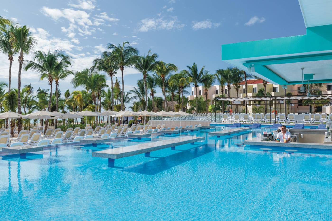 Riu-Playacar-All-Inclusive-Pool-6