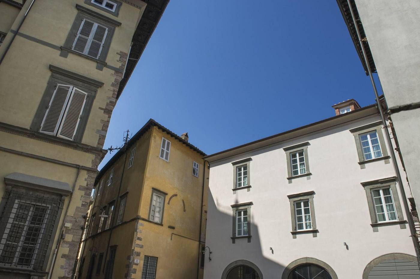Palazzo Dipinto-Italy-Lucca-General view-9