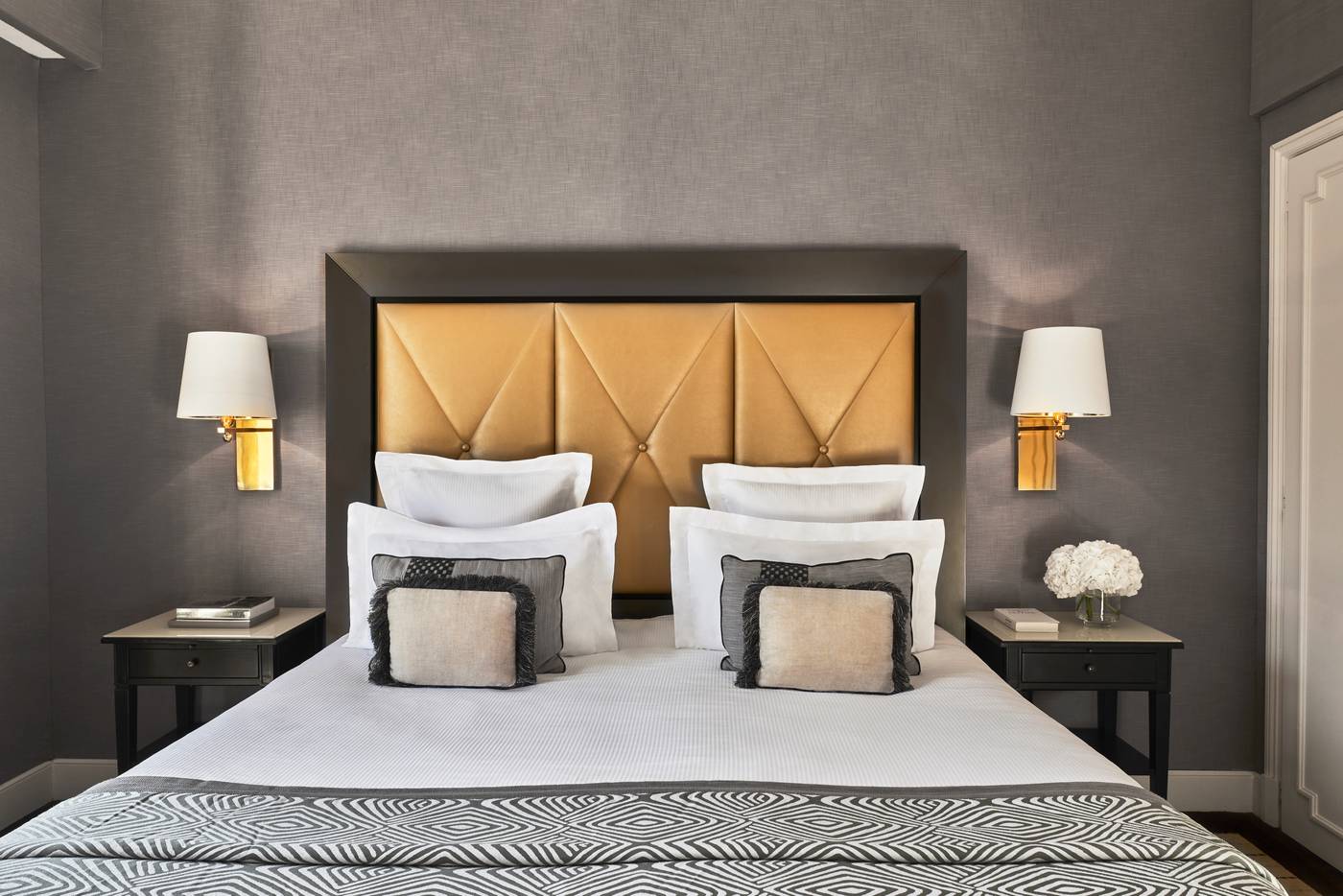 H----tel-Barri----re-Le-Majestic-Cannes-Room-45