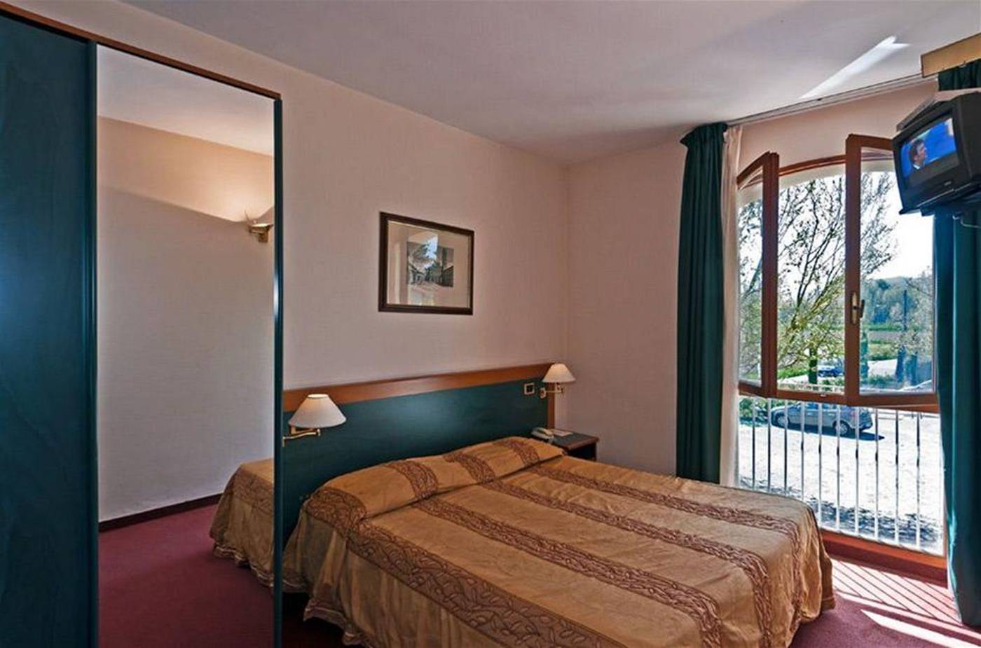 CARIGNANO-Room-3