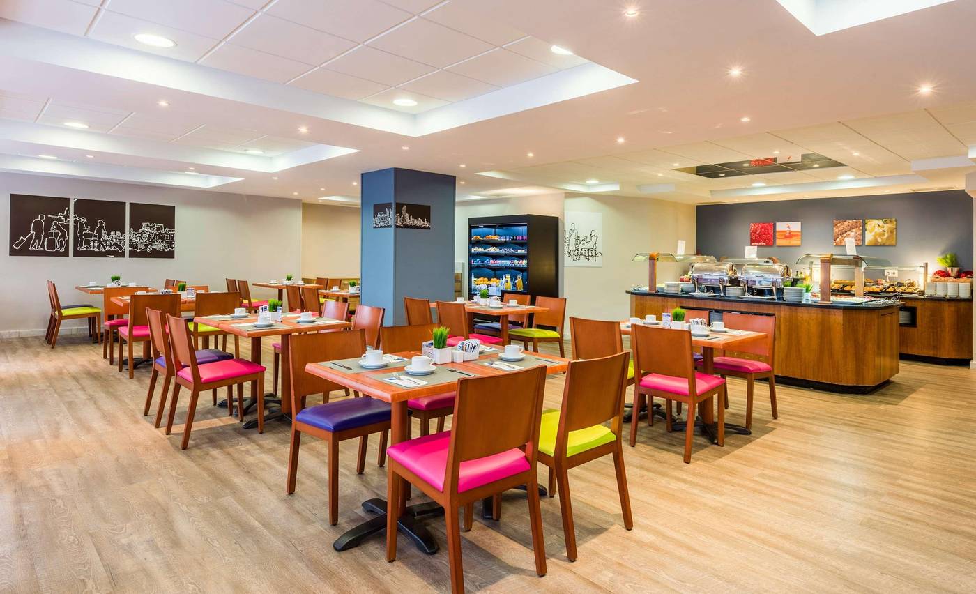 Hotel-Madrid-Centro-Affiliated-by-Melia-Restaurant-24