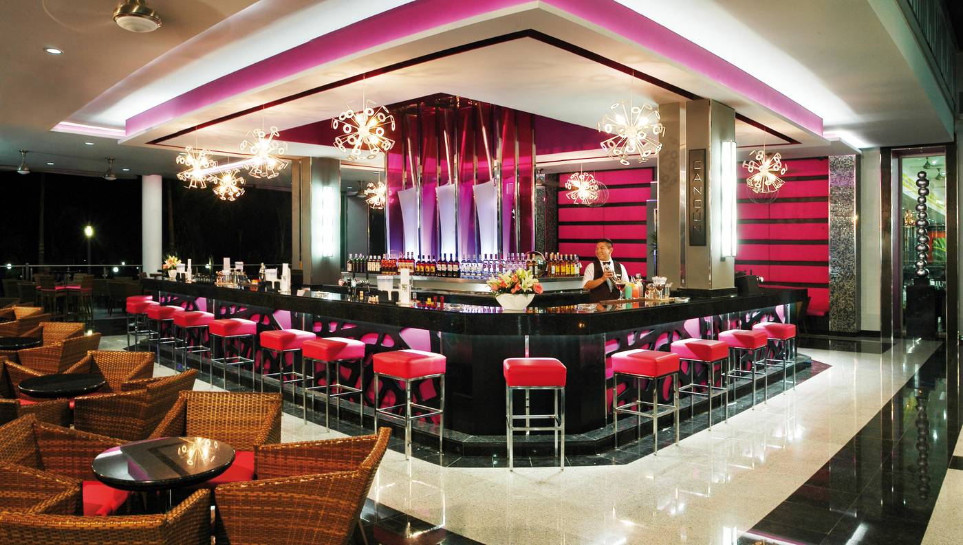 Riu-Yucatan-All-Inclusive-Bar-36
