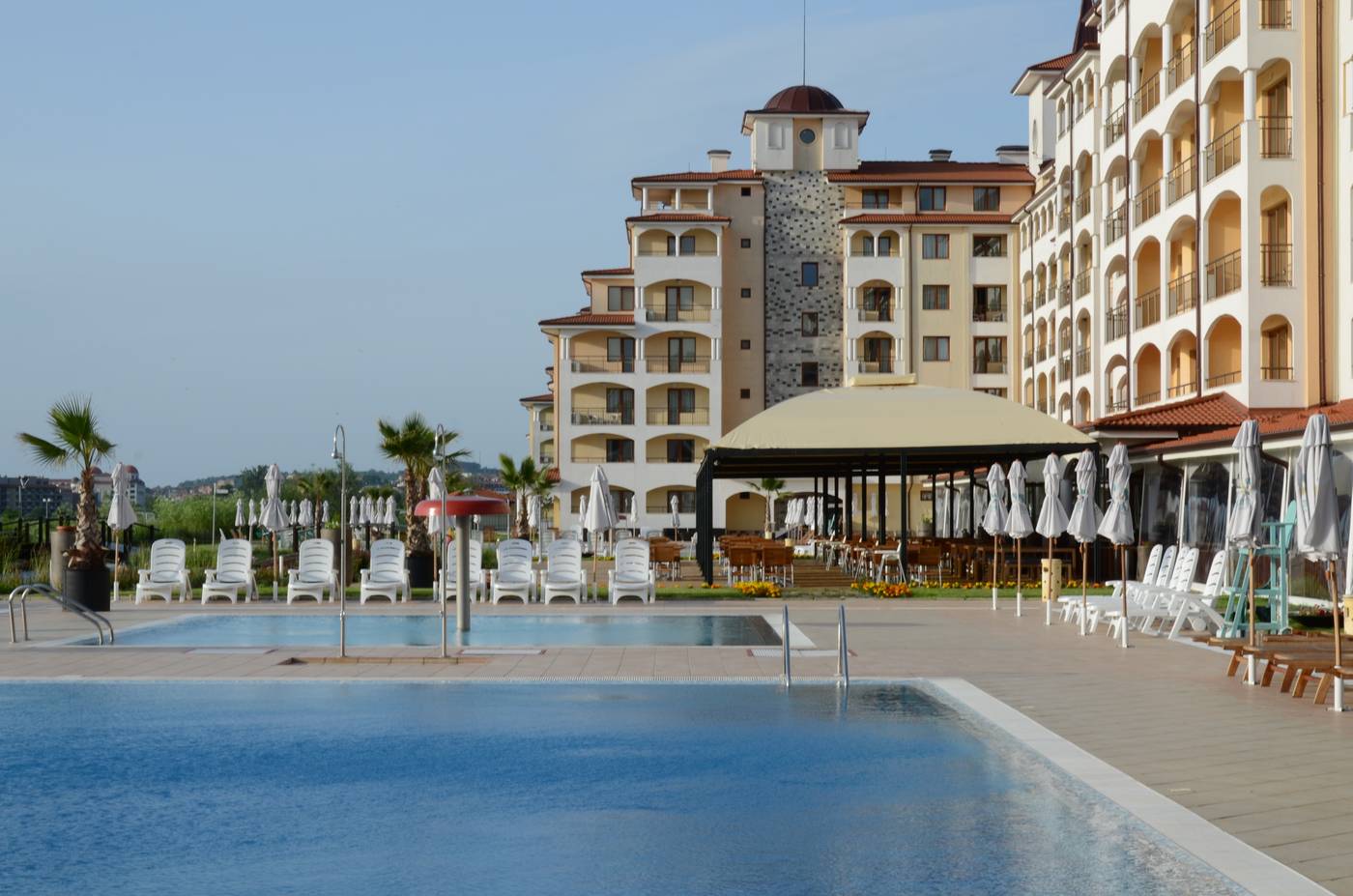 Sunrise-All-Suites-Resort-Terrace-3