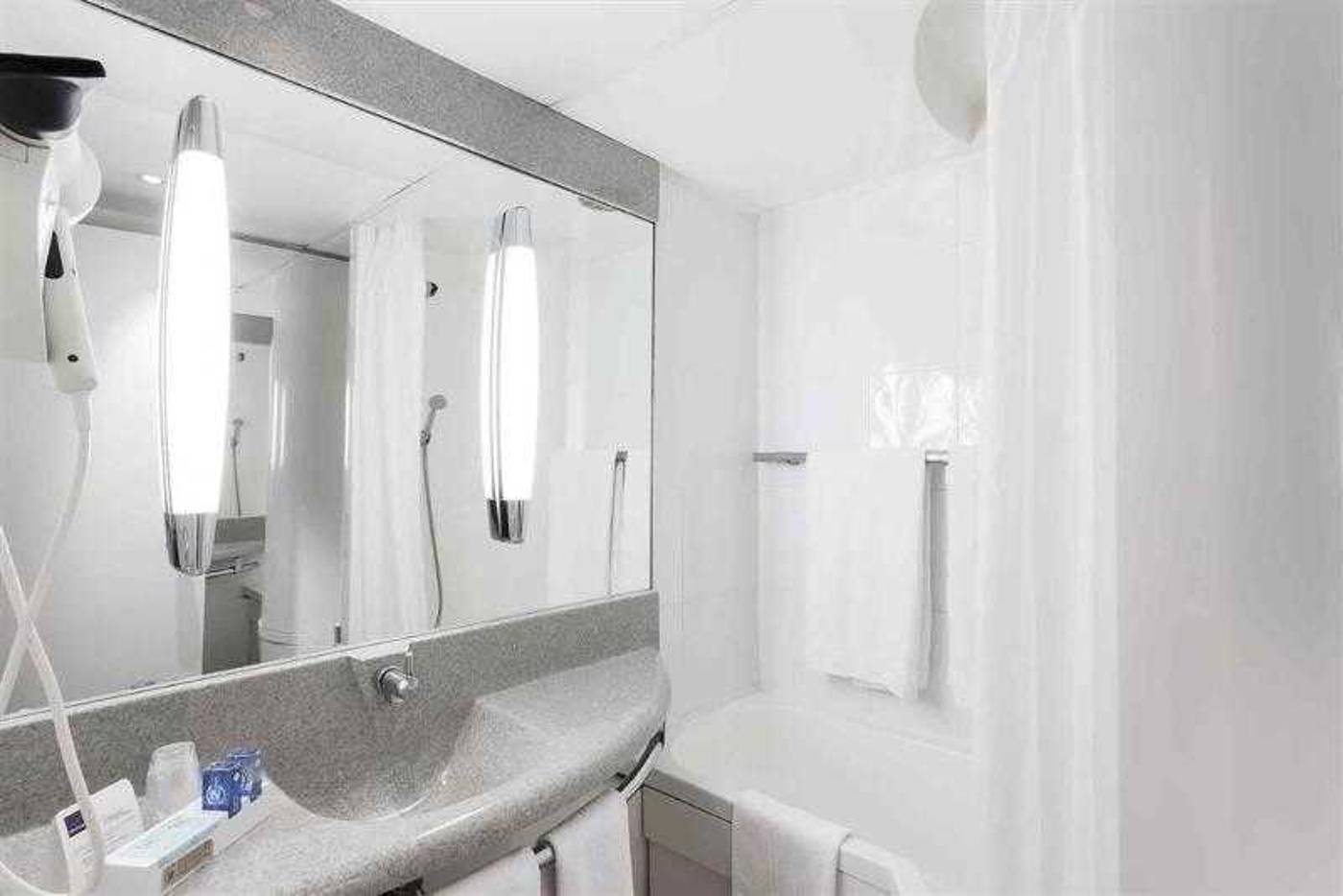 Novotel Genève Aéroport France-France-FERNEY VOLTAIRE-General view-10