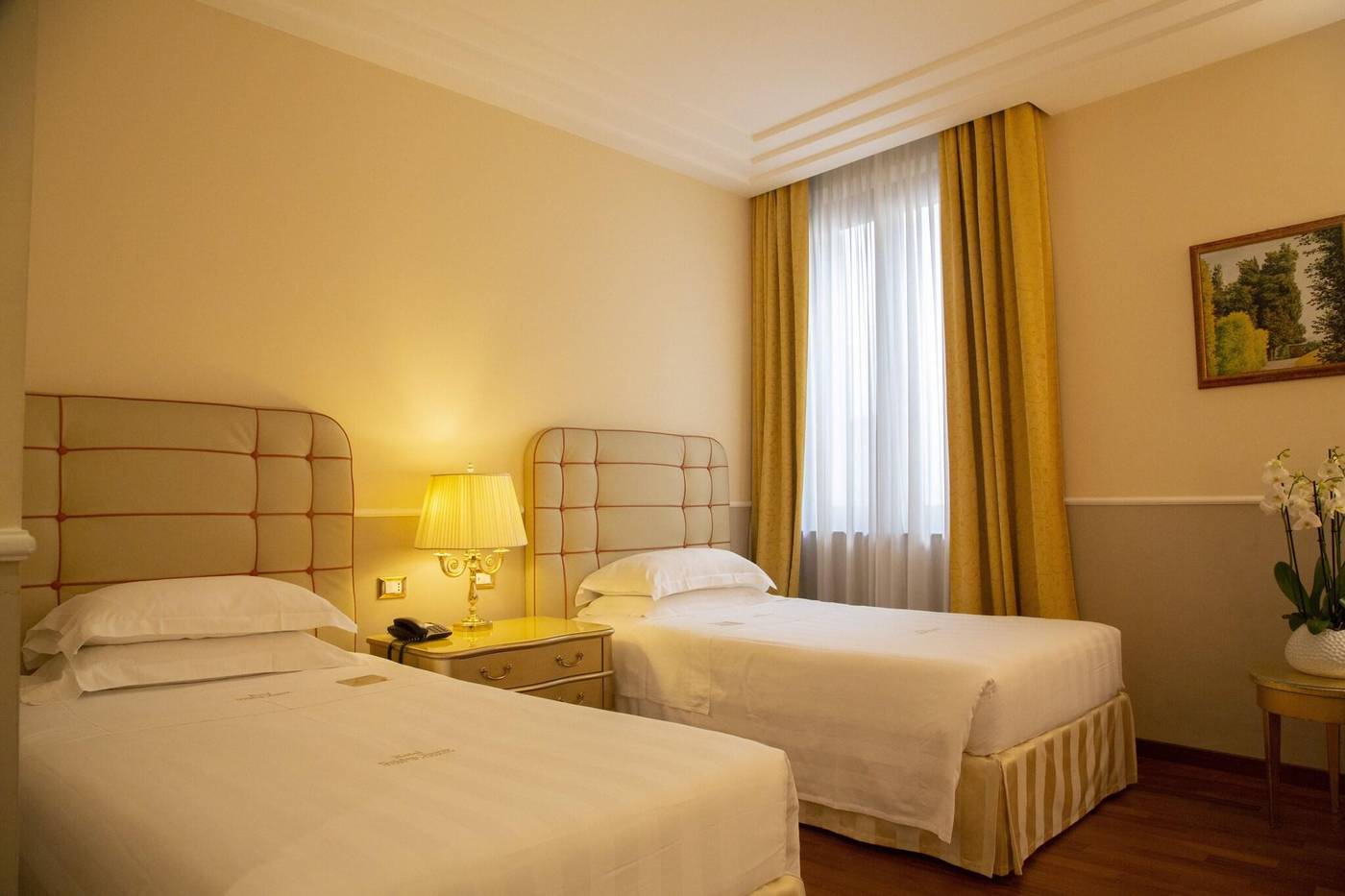 Golden-Tower-Hotel---Spa-Room-40