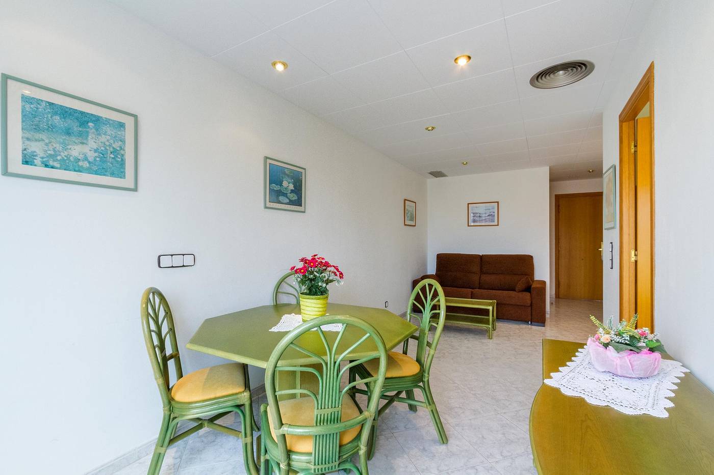 Apartamentos-Neptuno-Calella-Room-21