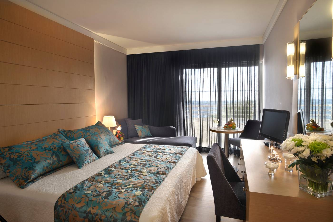 Louis-Ledra-Beach-Room-18