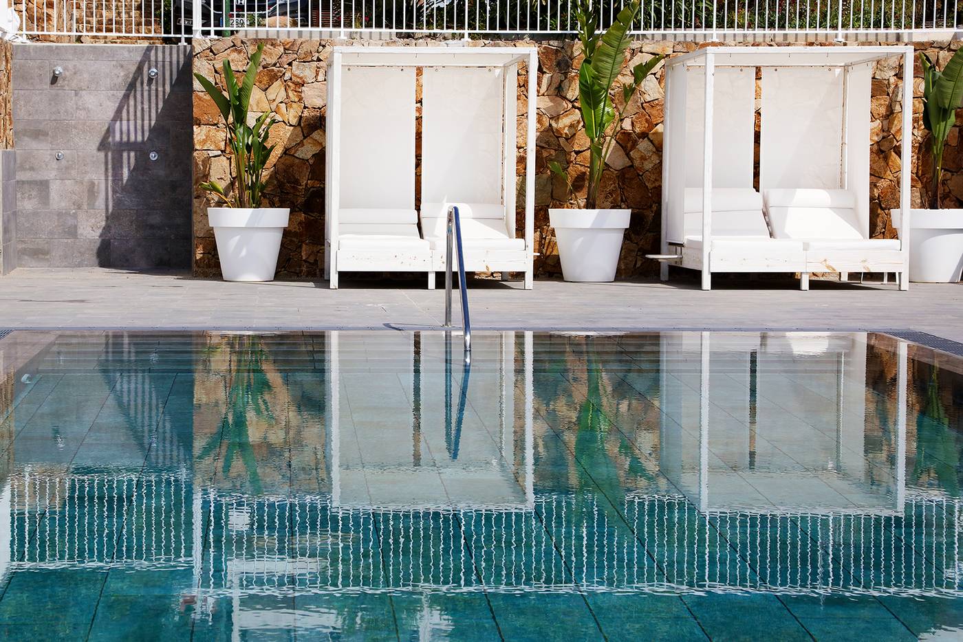 Golden-Mar-Menuda-Pool-11