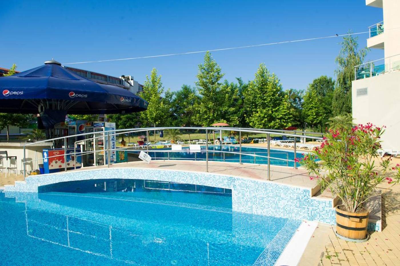 Ivana-Palace-Hotel-Pool-8