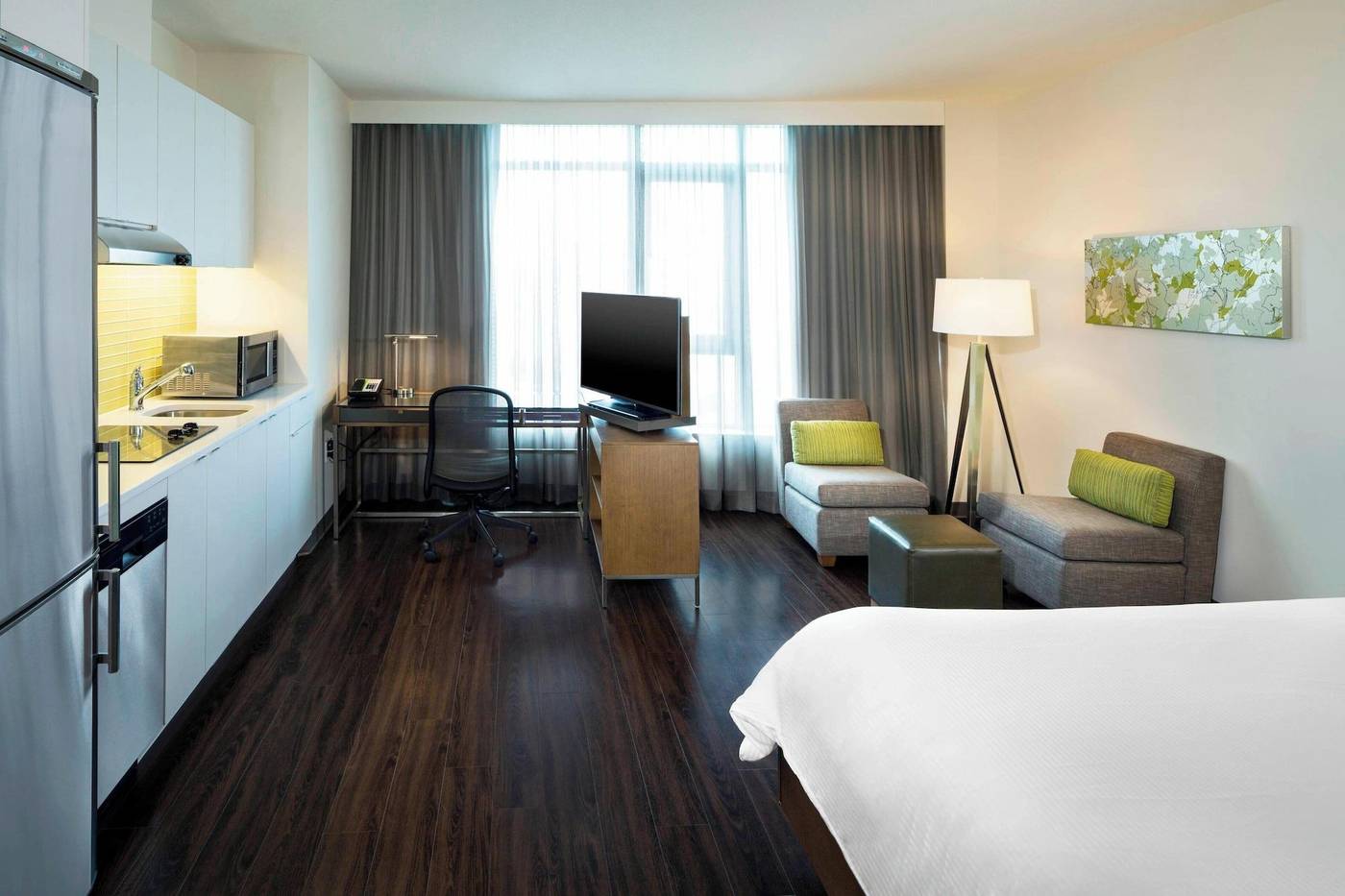 Element-Vancouver-Metrotown-Room-23