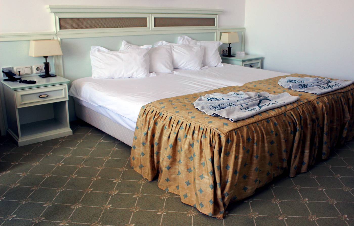 Royal-Palace-Helena-Park-Room-19