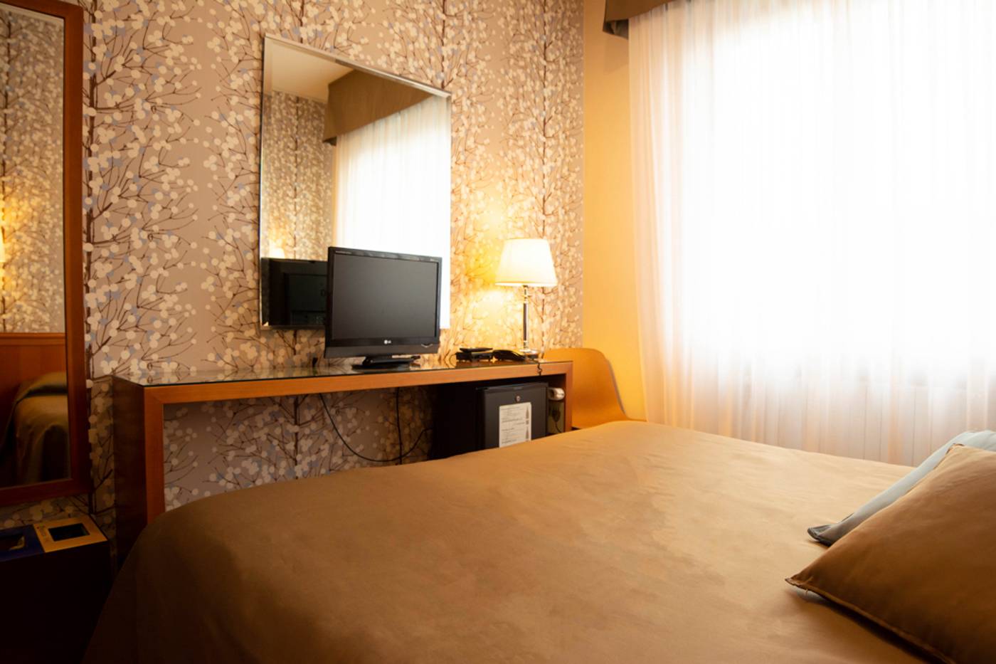 Eco-Hotel-Milano---Bioriso-Restaurant-Room-28