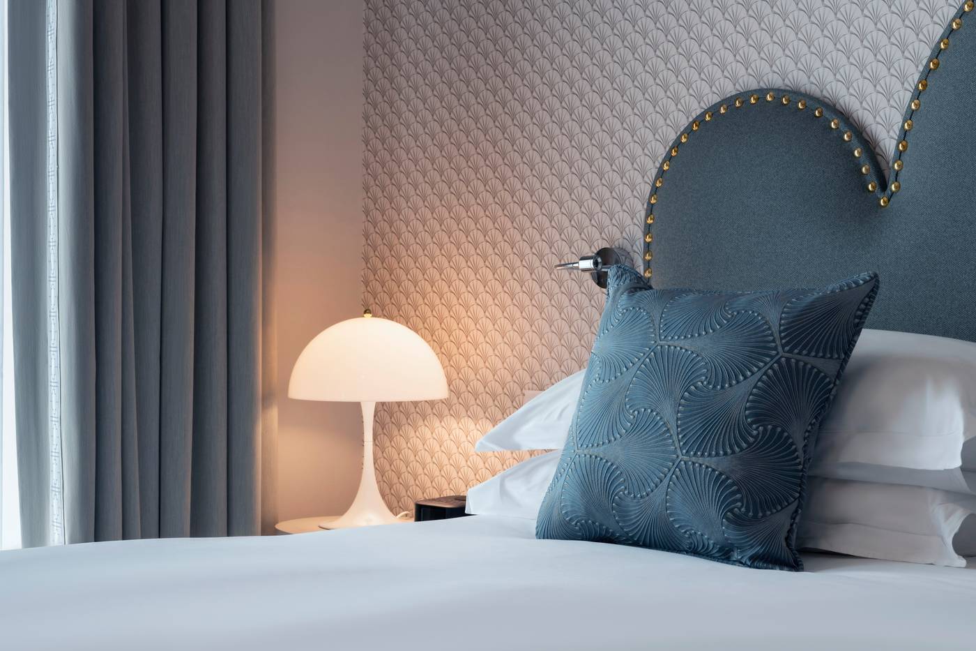 Hotel-Phoenicia-Room-39