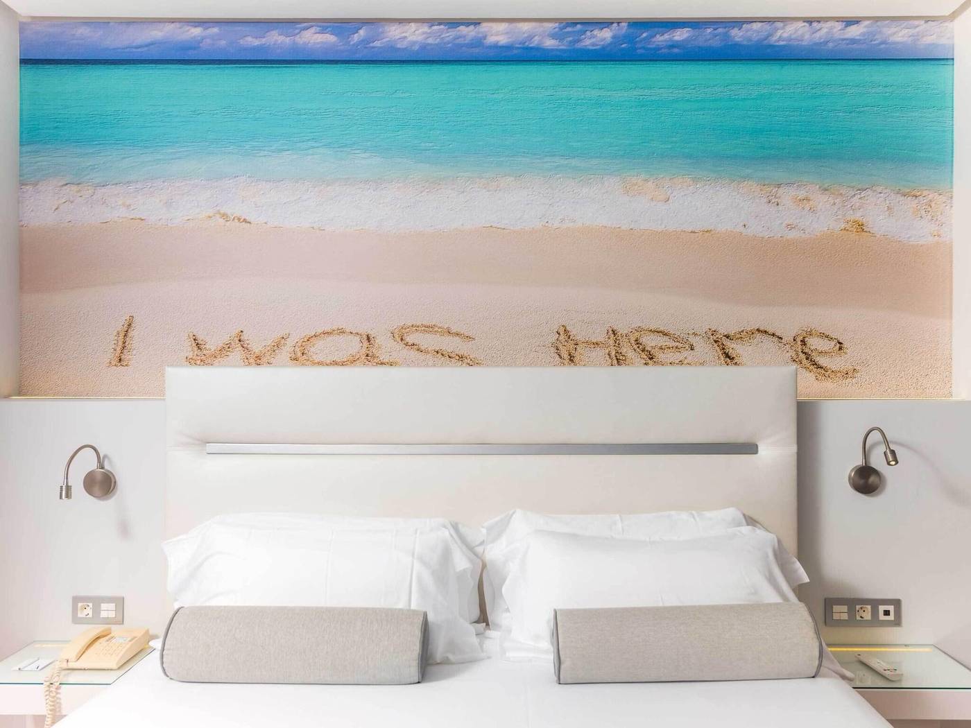 Am----re-Marbella-Beach-Hotel-Room-43