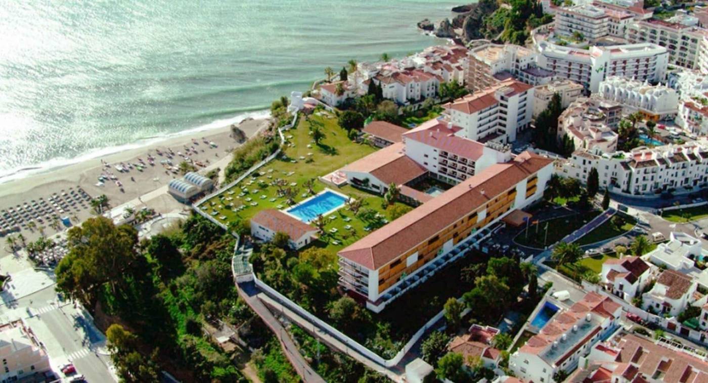 Parador-de-Nerja-Beach-21