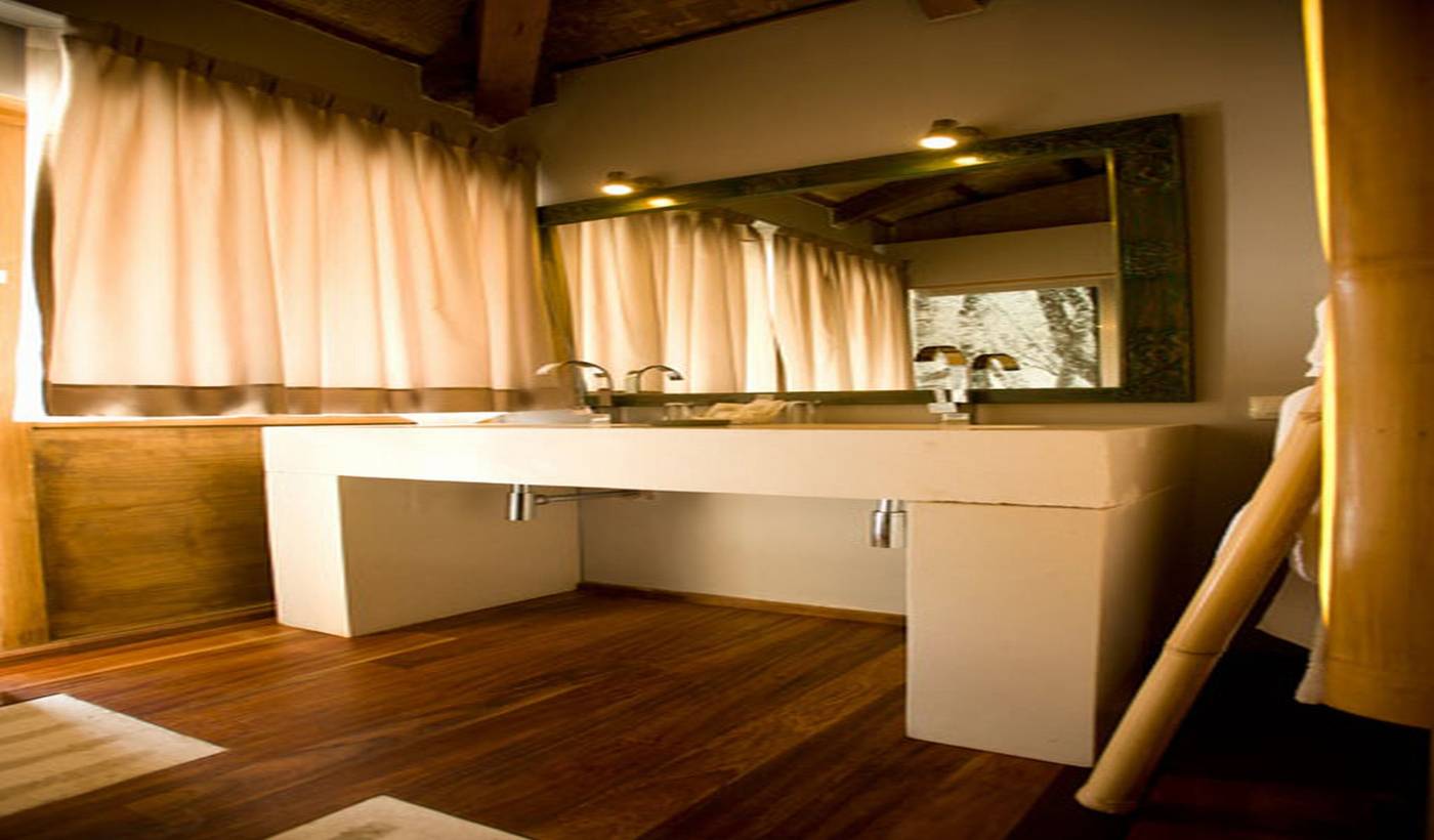 Hotel-100--Fun-Room-39