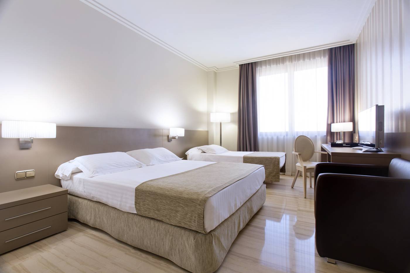 Ciutat-de-Tarragona-Room-10