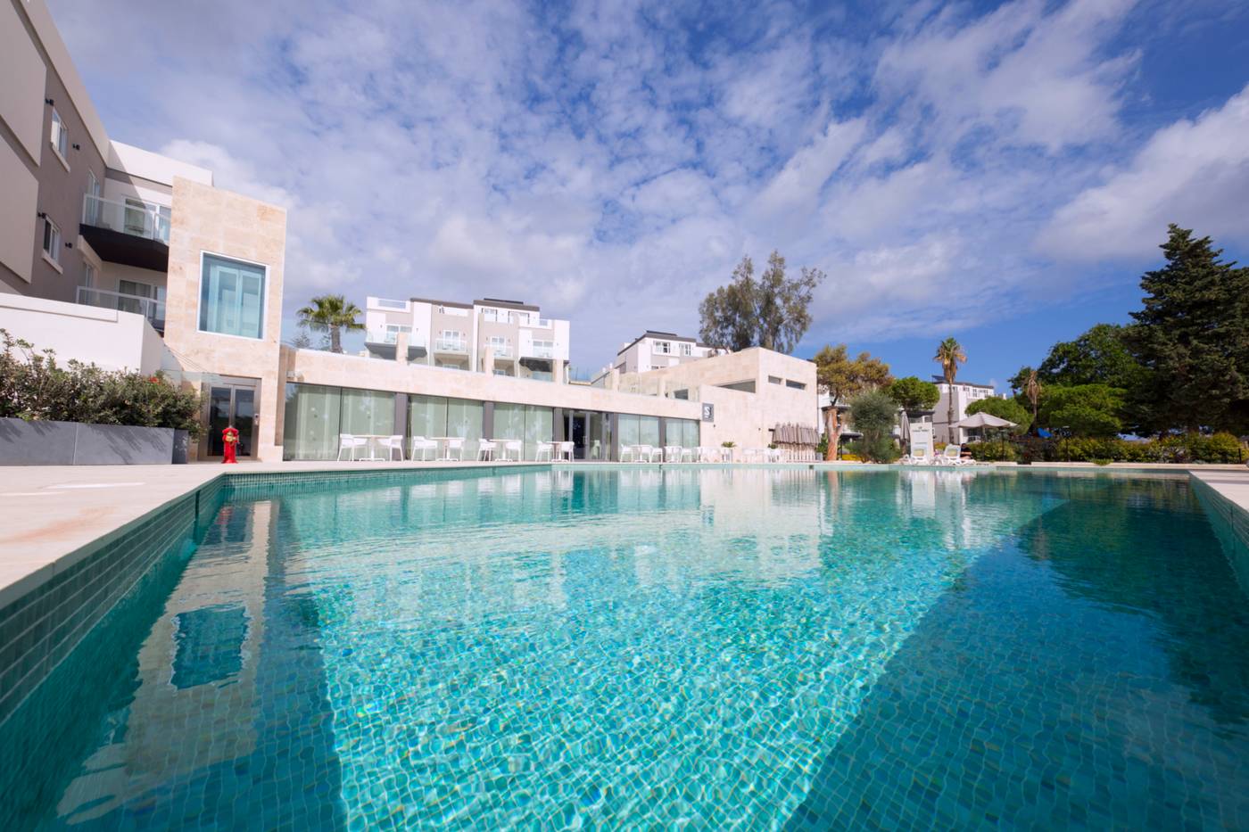 Urban-Valley-Resort---Spa-Pool-6