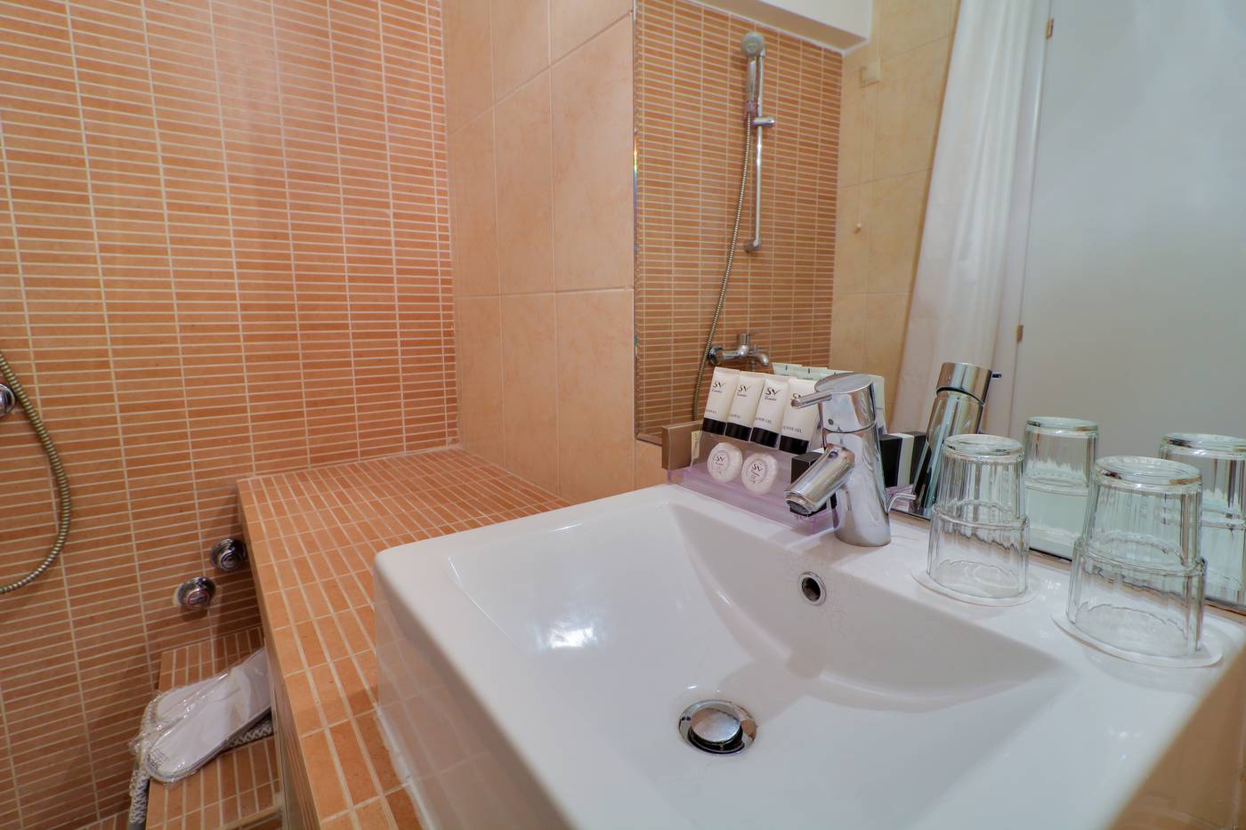 Bomo-Club-Palace-Hotel-Room-28