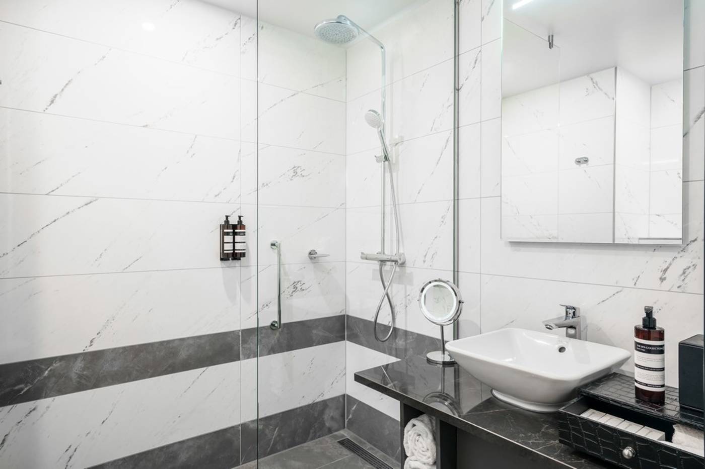 Monet-Garden-Hotel-Amsterdam-Room-29