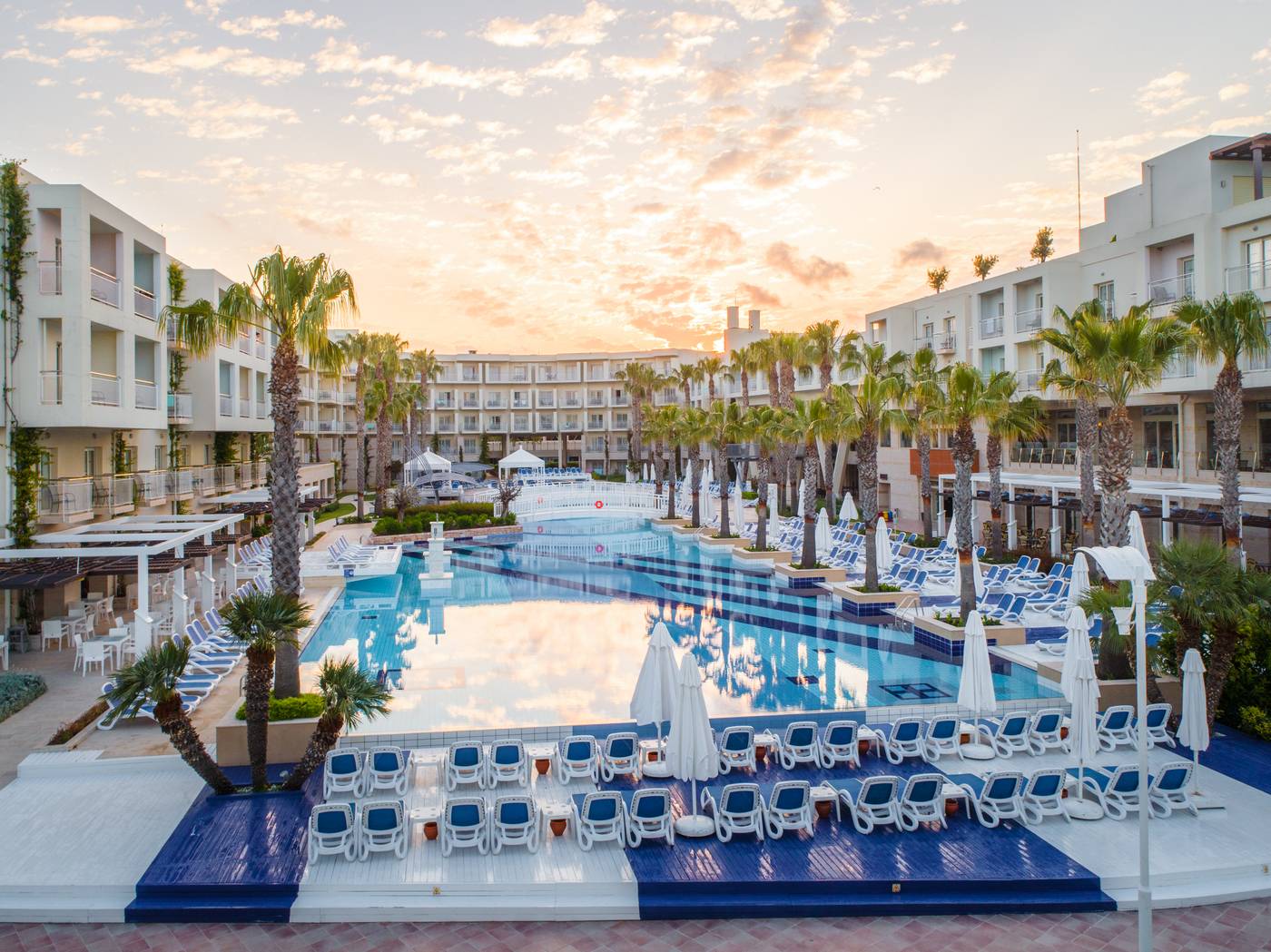 La-Blanche-Resort---Spa-Pool-5