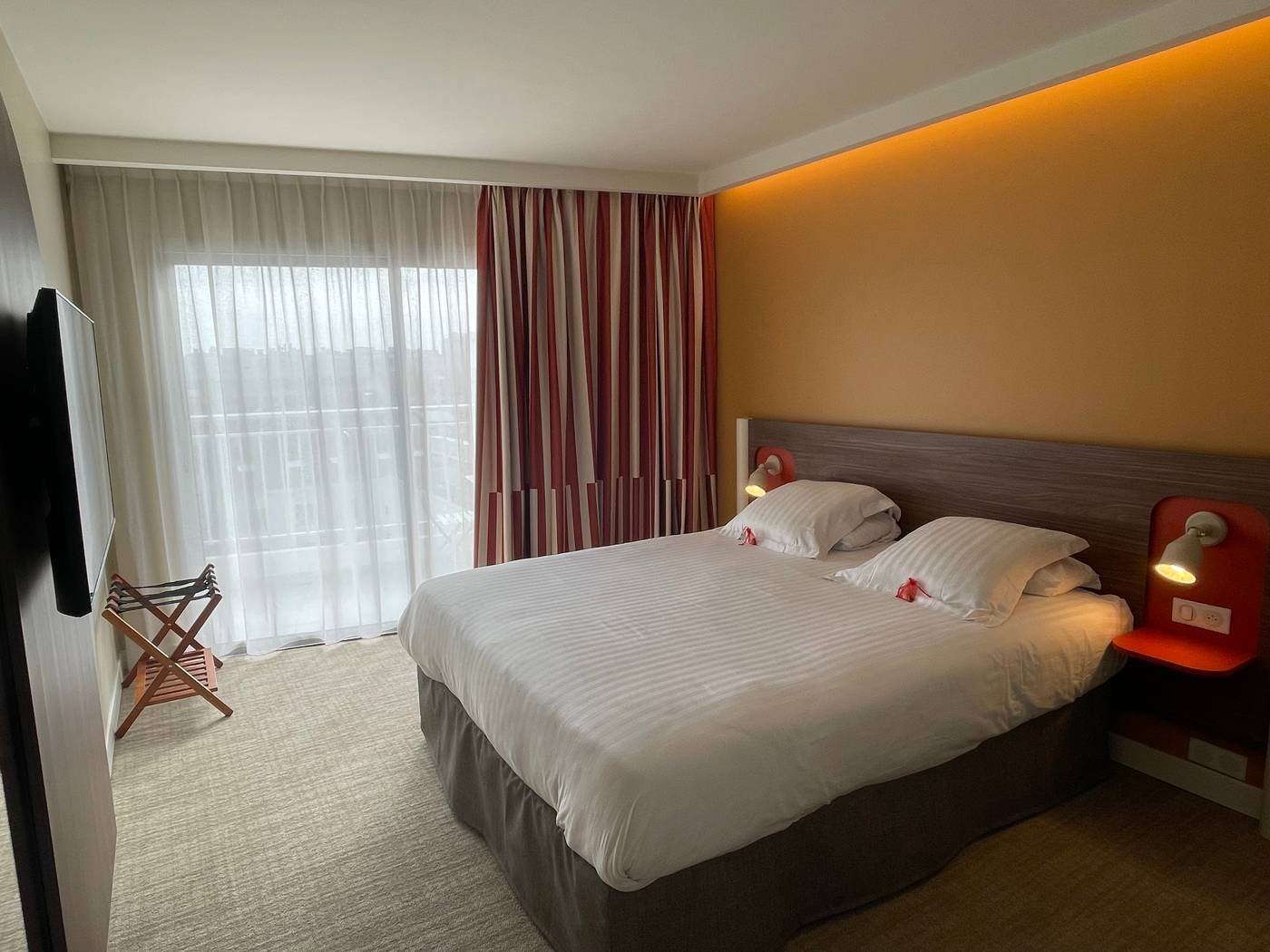 Hotel-Abrial-Cannes-Centre-Room-24