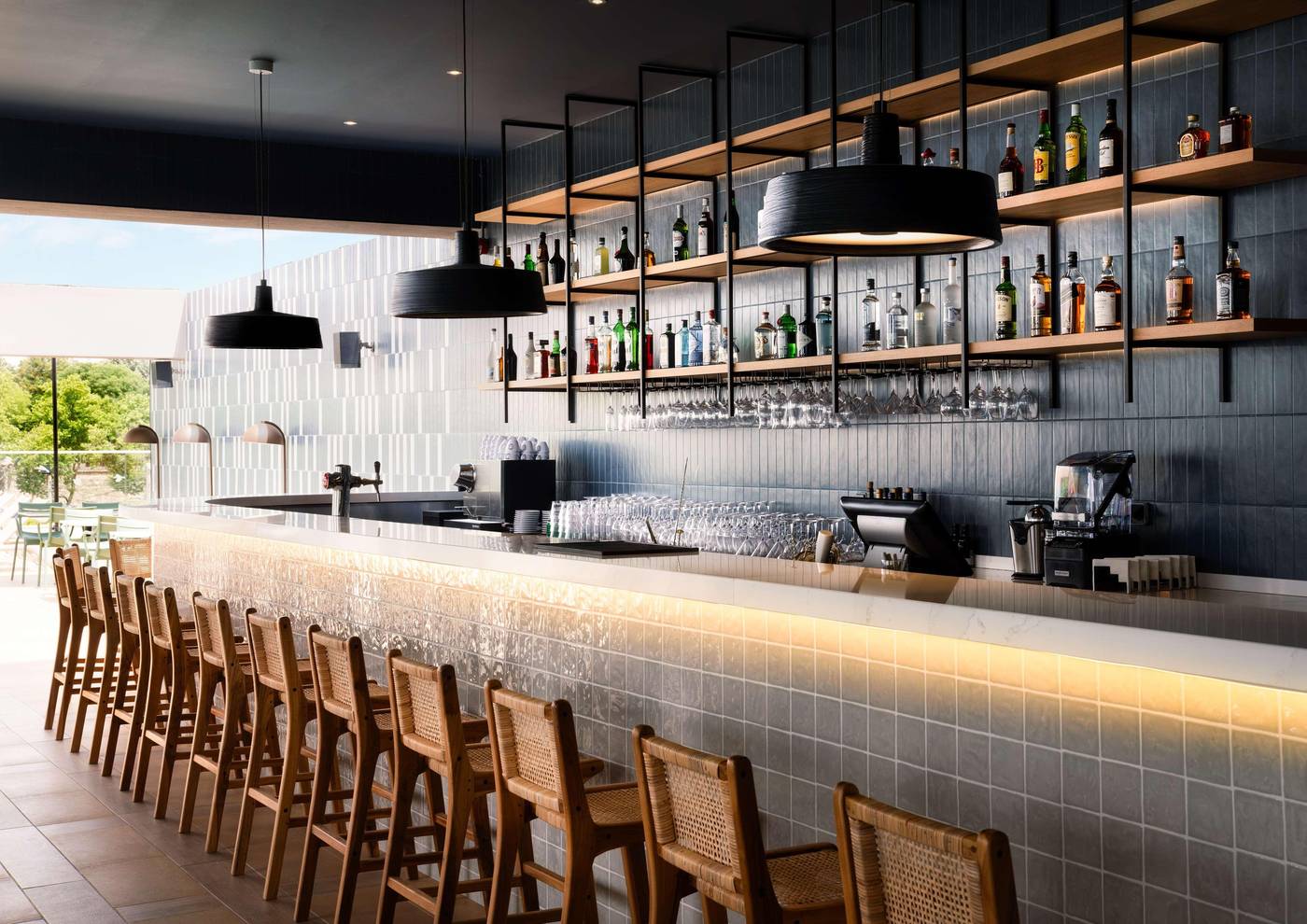 Hilton-Garden-Inn-Evora-Bar-21