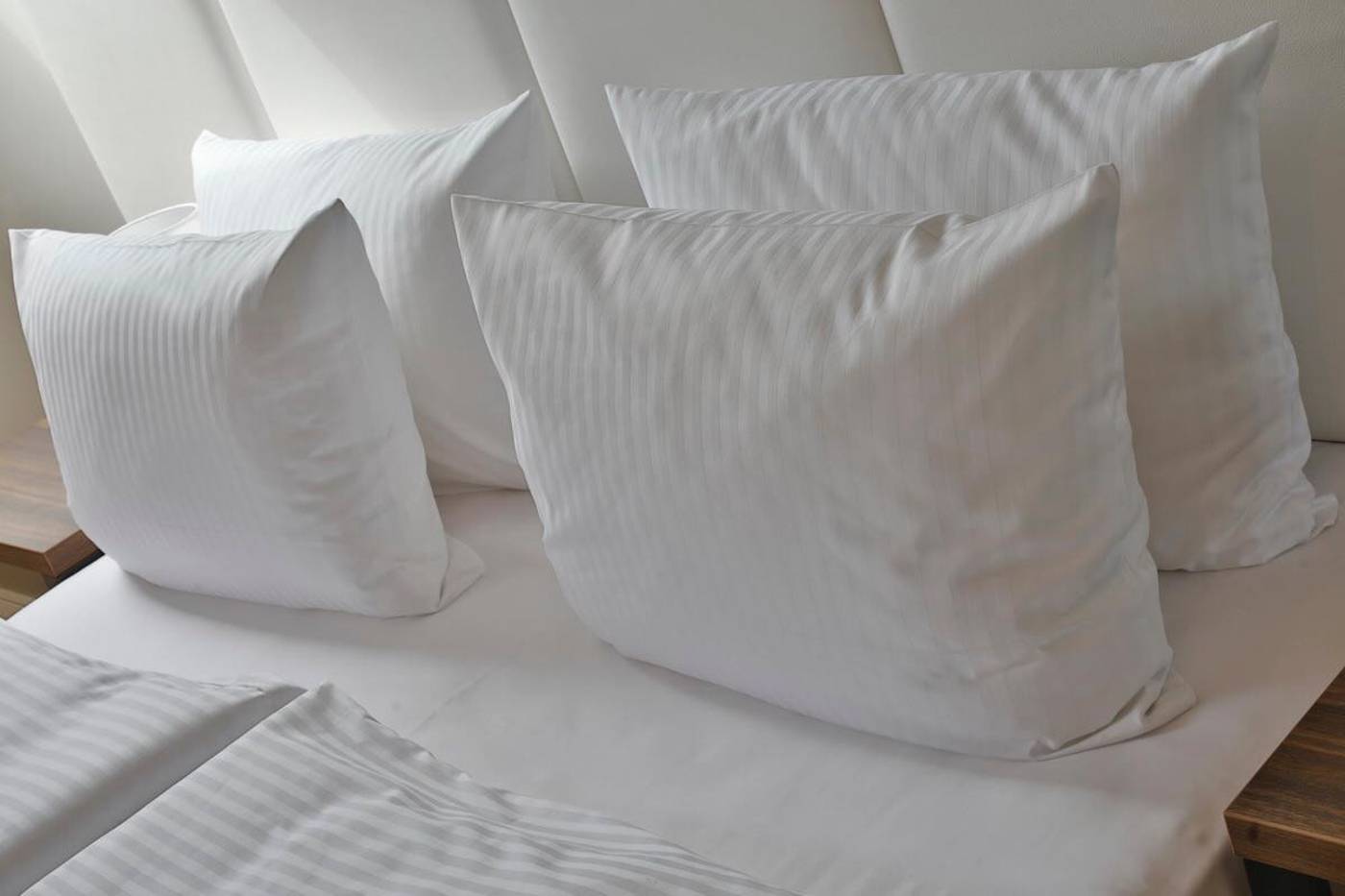 Letna-Garden-Suites-Room-27