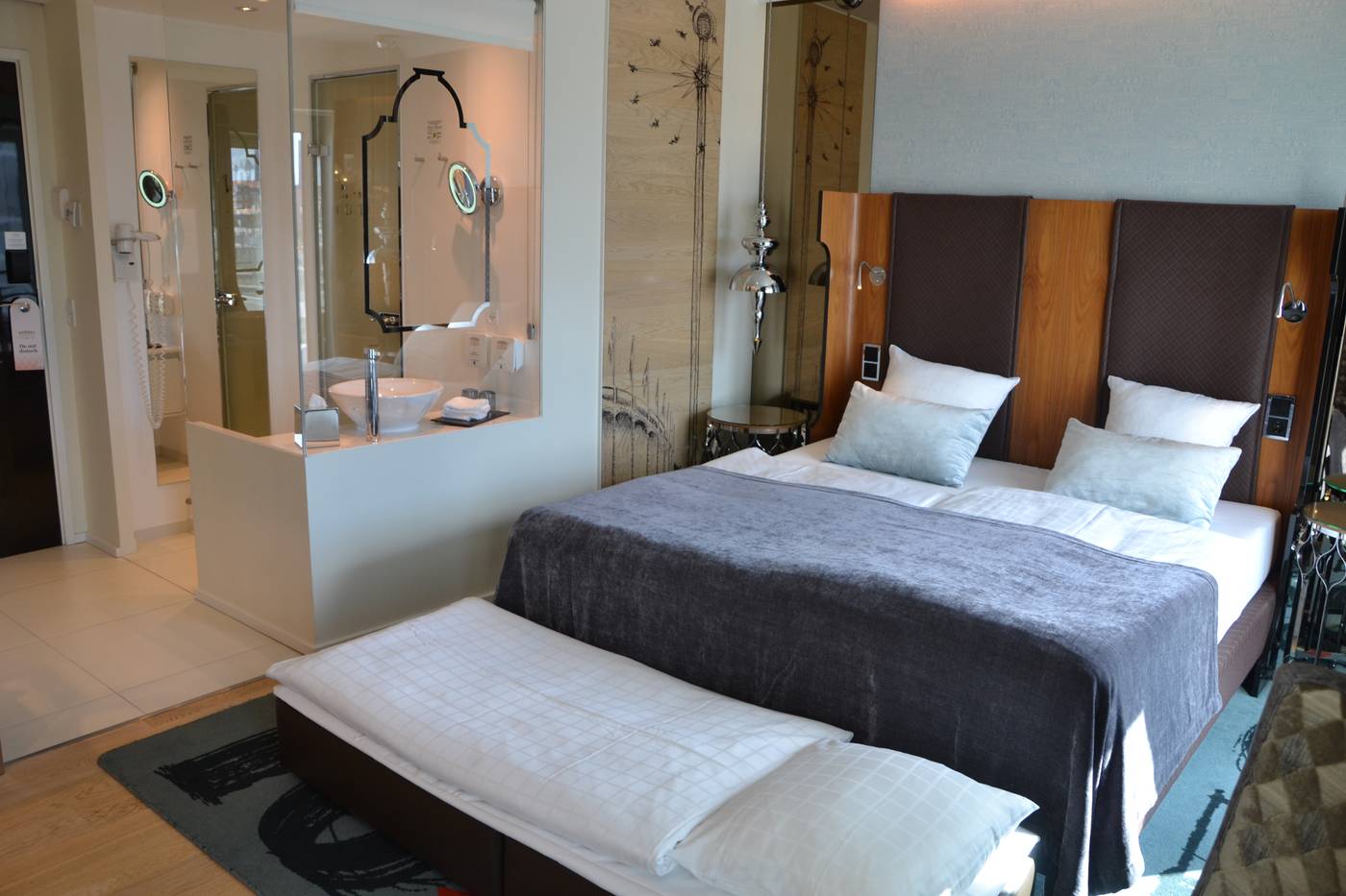 Tivoli-Hotel-Room-10