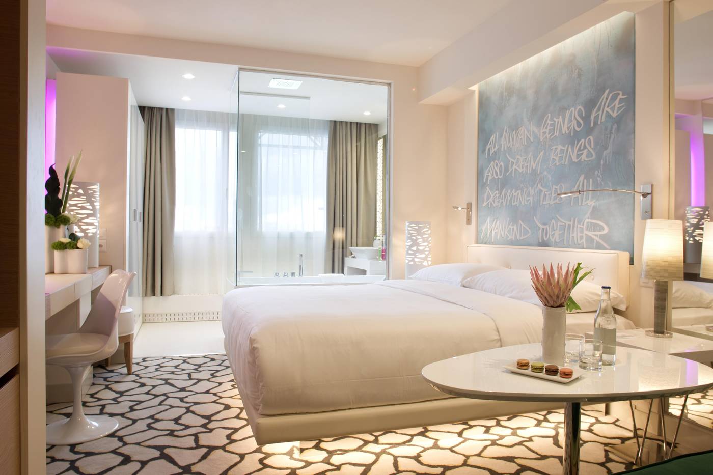 N-vY-Manotel-Room-20