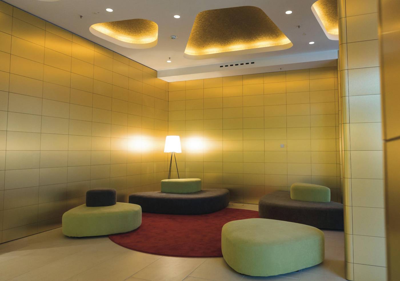 Riu-Plaza-Berlin-Lobby-17