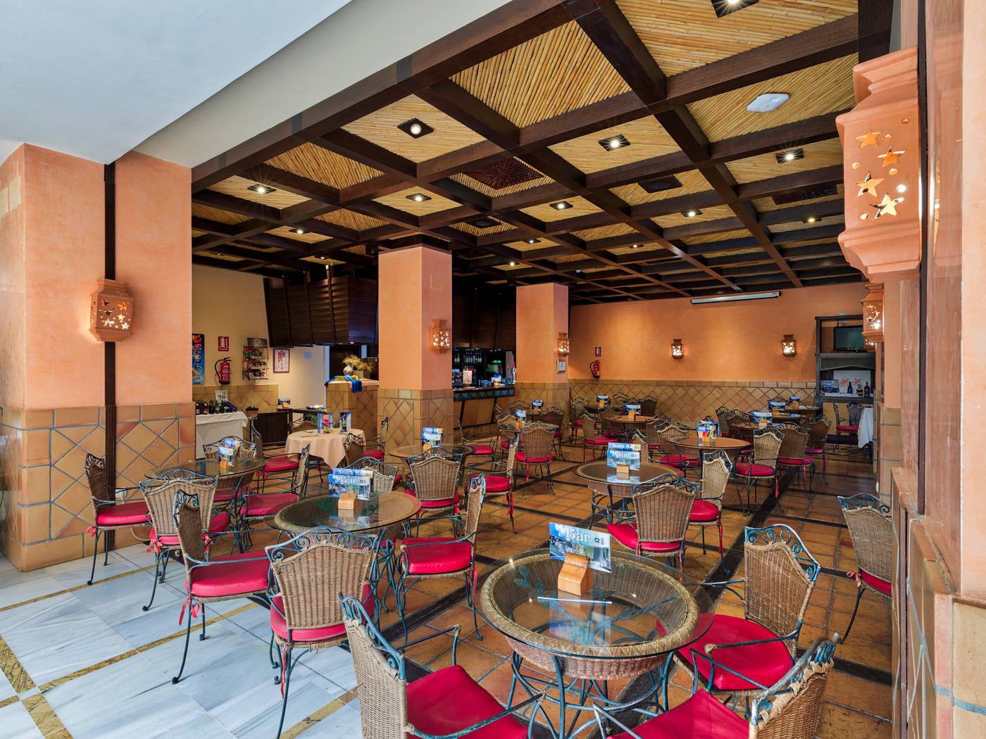 Ibersol-Almunecar-Beach-Spa-Bar-34