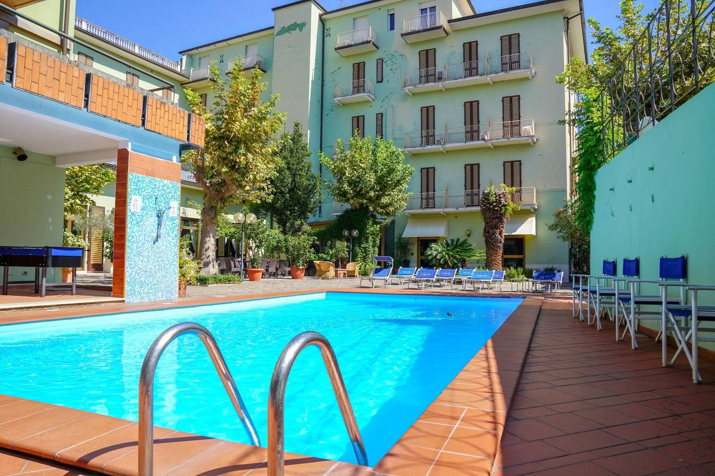 Hotel-Cappelli-Pool-70