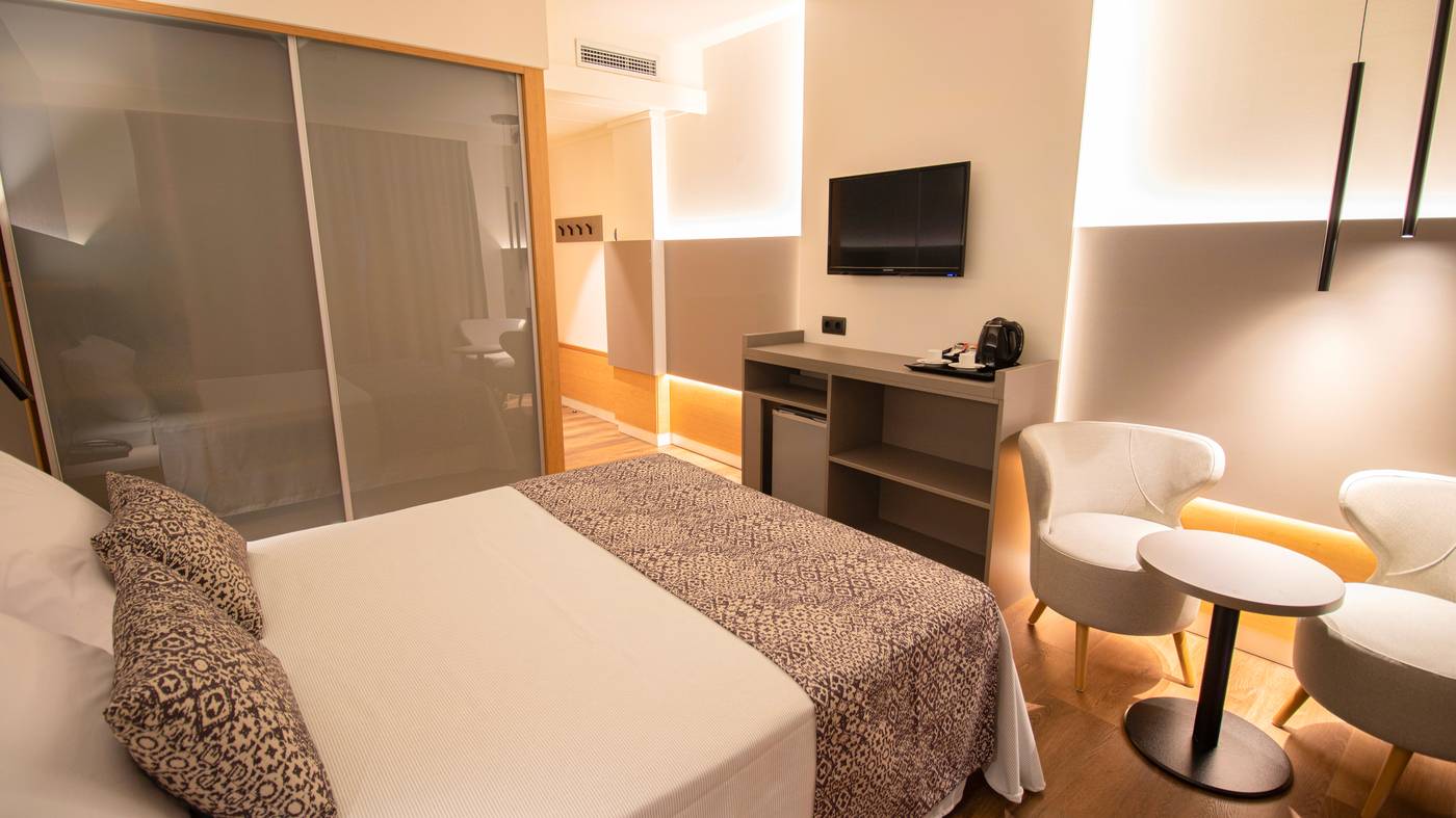 Golden-Bahia-de-Tossa-Room-34