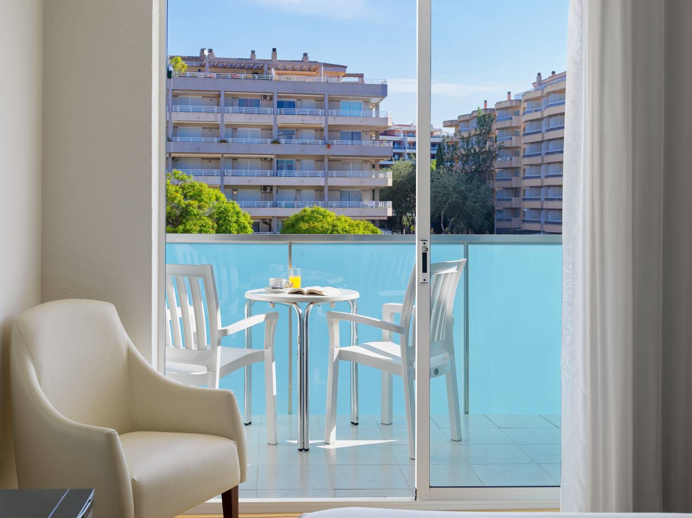 H10-Delfin---Adults-Only-Room-13