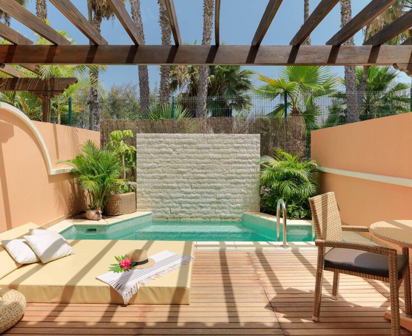 18/09/24 - Green Garden Resort and Suites