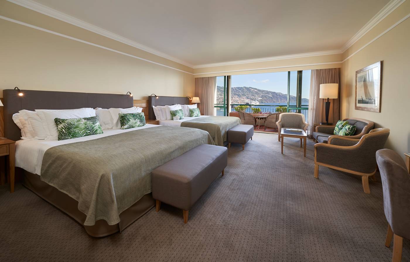 The-Cliff-Bay-Room-27