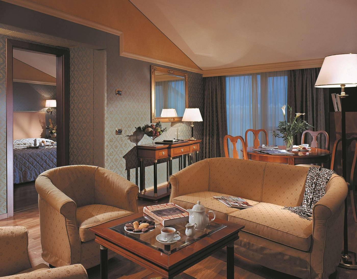 Best-Western-Grand-Htl-Guinigi-Room-8