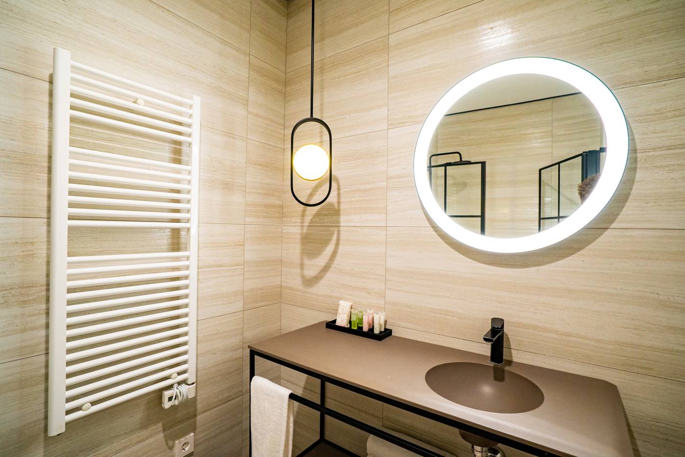 Smartrental-Collection-Gran-Via-Centric-II-Room-83