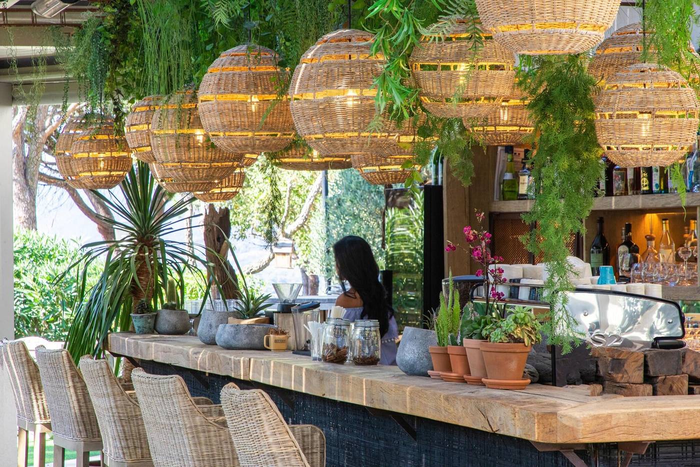 Font-Mourier-Hotel-Bar-9