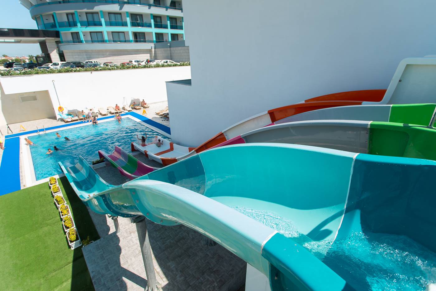 Sensitive-Premium-Resort---Spa-Pool-14