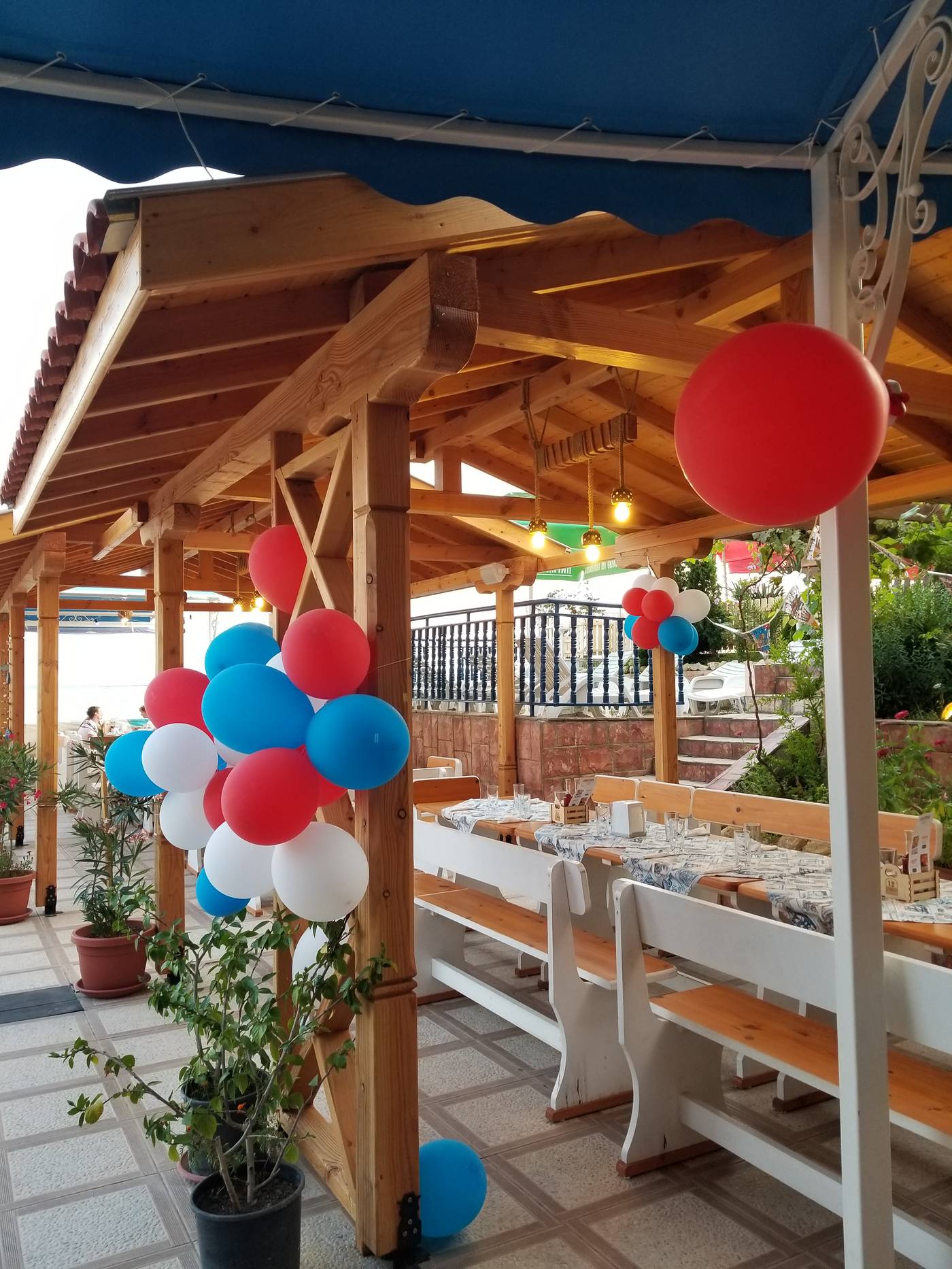 Evridika-Restaurant-10