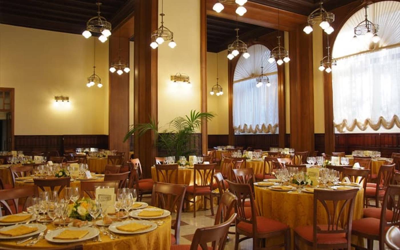 Grand-Hotel-Piazza-Borsa-Restaurant-11