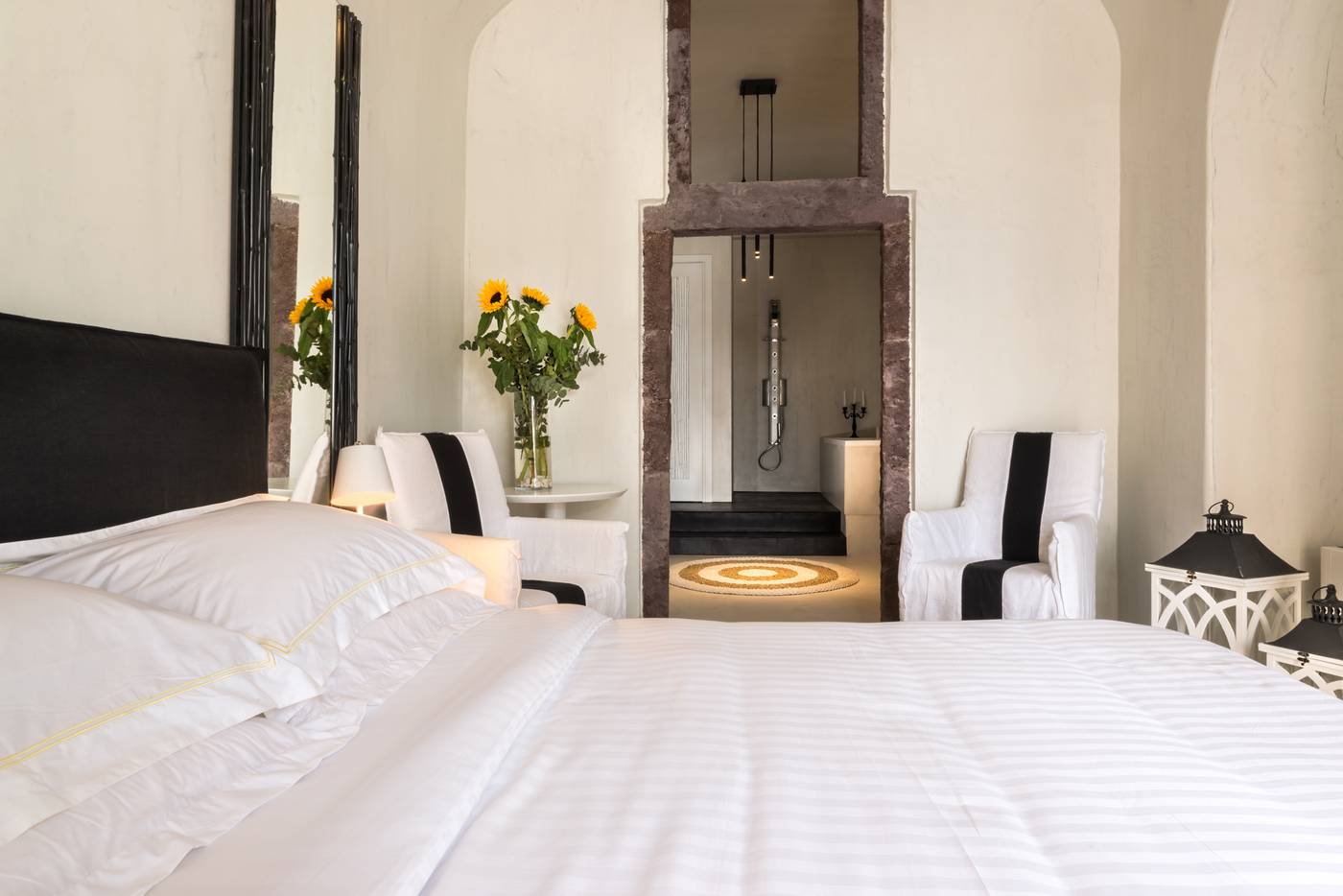 Mythical-Blue-Luxury-Suites-Room-28