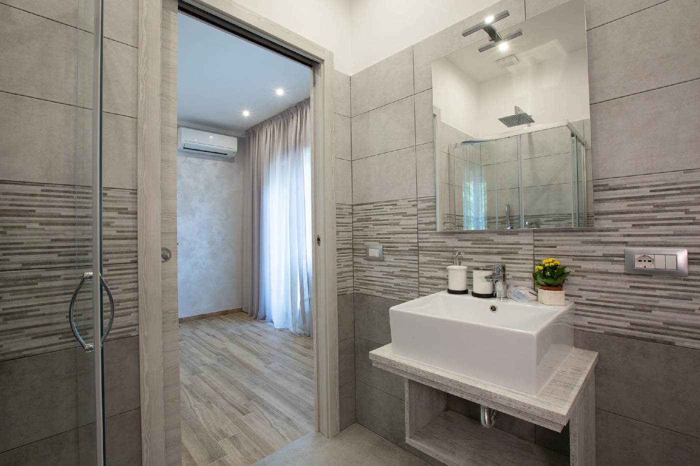 Vatican-City-Relais-Room-43