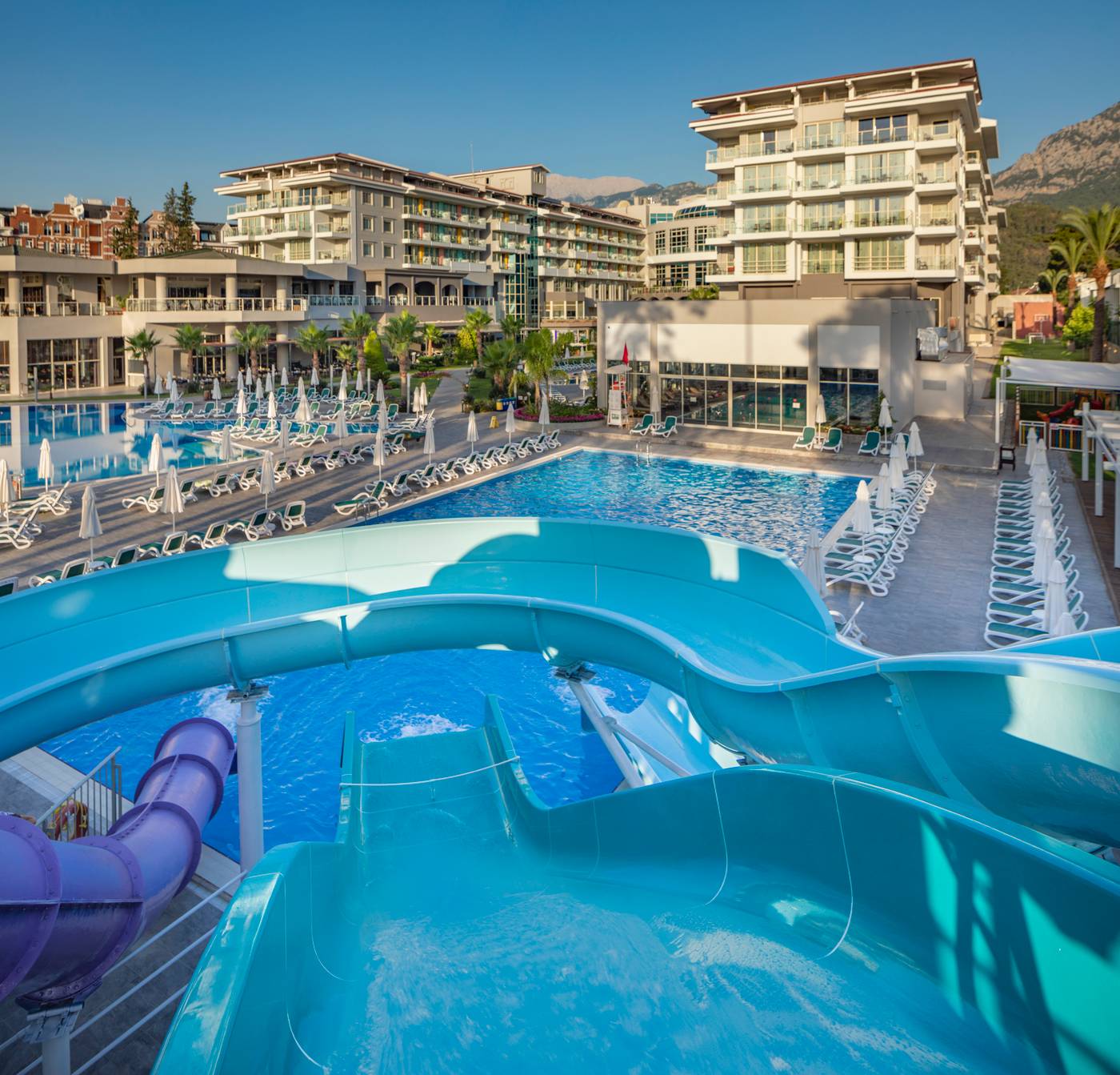 Barut-Kemer-Resort-Pool-4