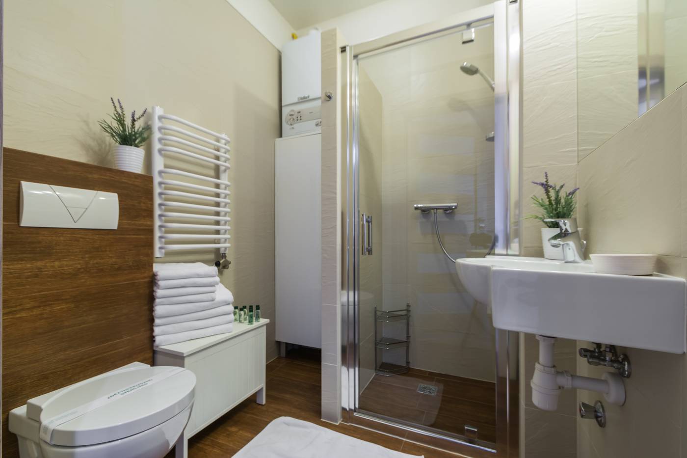 7-Koron-Apartments-Room-40