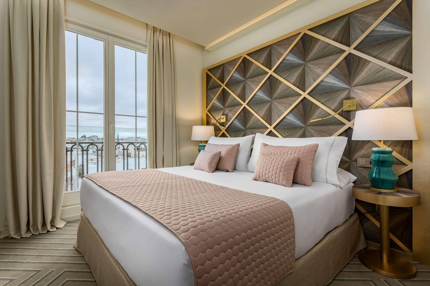 Room-Mate-Macarena-Room-10